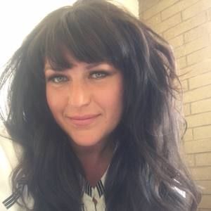 Meet your Posher, Adrianne